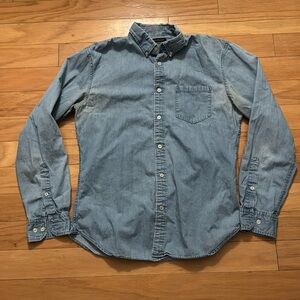 Banana Republic | men’s denim long sleeve shirt | button down | sz M | grant fit